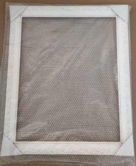 Рамка 40х50 белая цветы с креплением *Хрупкий товар Рамка 40х50 белая цветы с креплением *Хрупкий товар