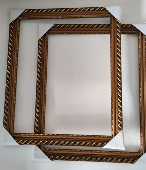 Рамка 40х50 Золото полоска с креплением *  Хрупкий товар 